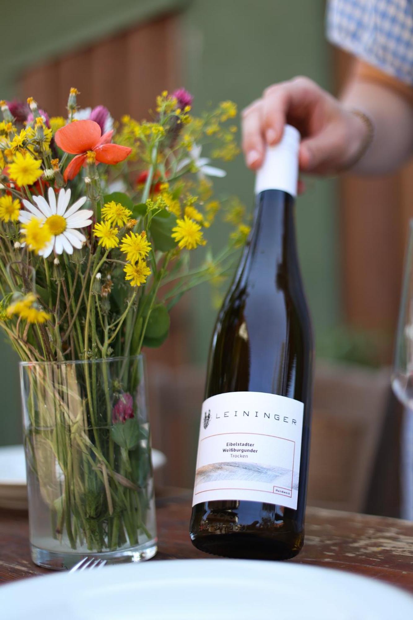 Weingut Leininger Ferienwohnungen Eibelstadt Ngoại thất bức ảnh